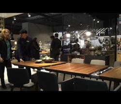 Embedded thumbnail for Team 7 ar Eurocuchina: Extendable Flaye Upholstered Table